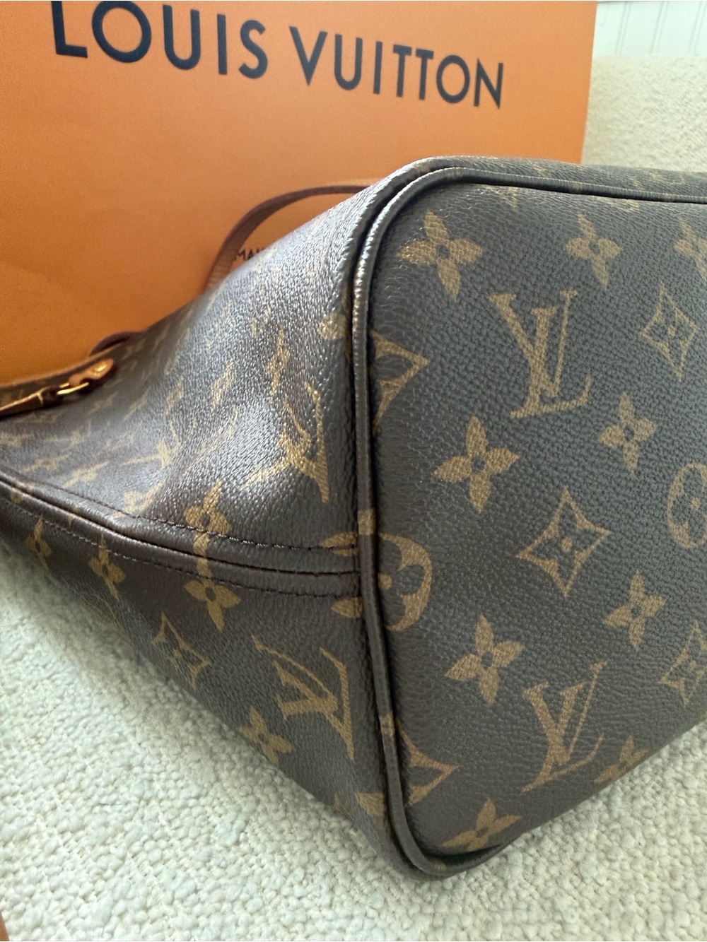 Authentic Louis Vuitton Neverfull MM Monogram Tote - Picture 11 of 14